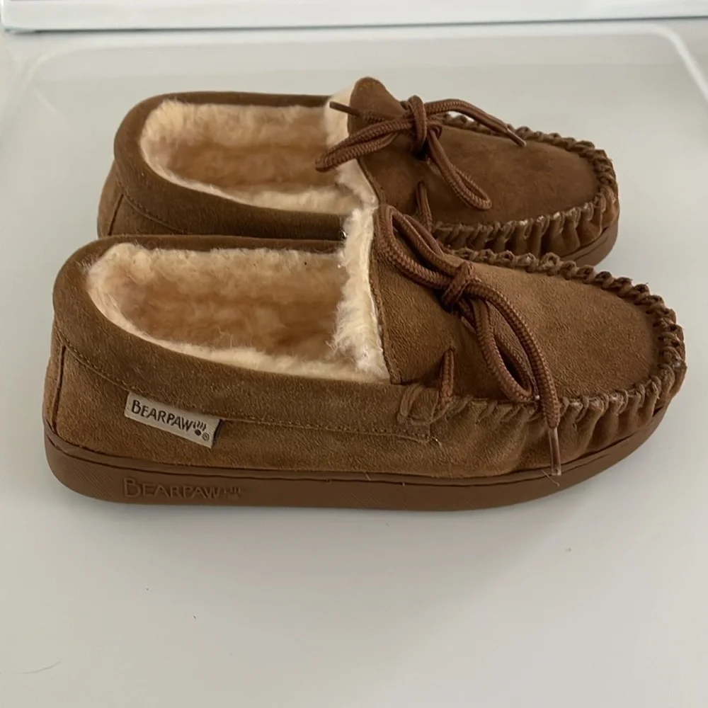 BearPaw Moc kids slippers. Size 2